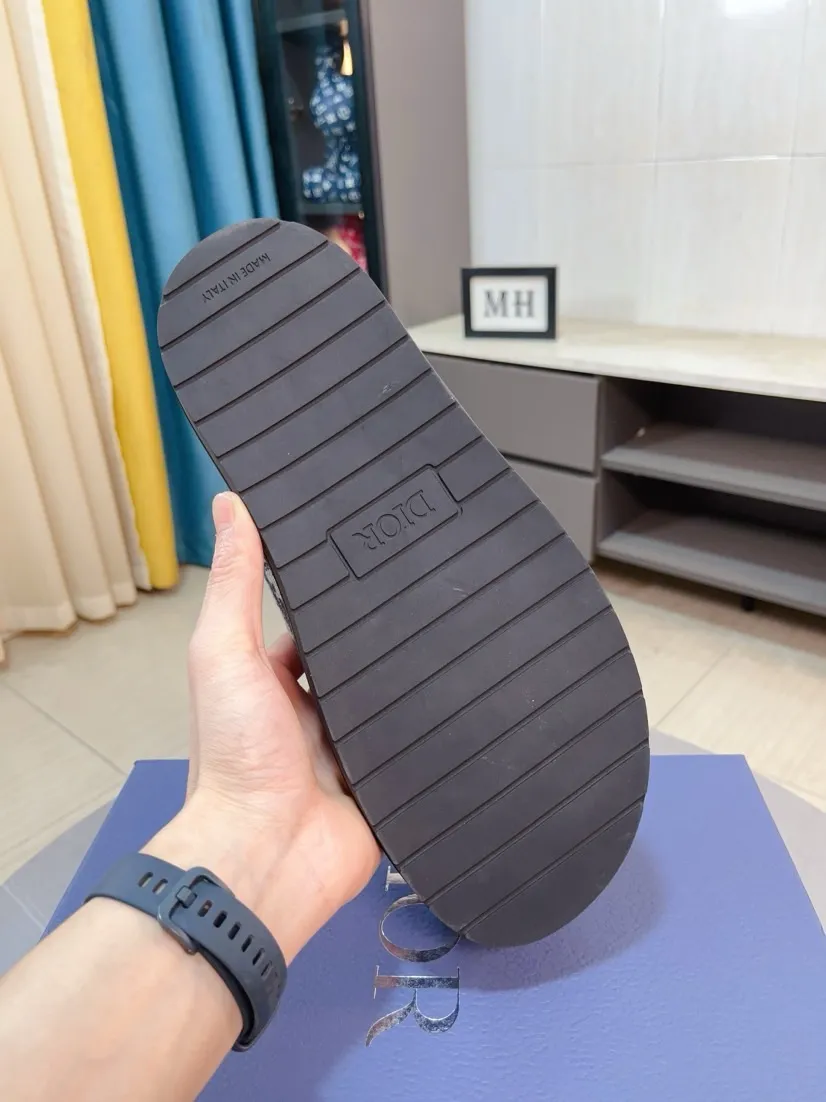 Men's shoes 💰380🌸🌸【Dior】Top purchasing agent 🇮🇹 Di Street Male God half drag counter synchronization, uppers imported from Italy with D logo fabric, high-quality complex splicing craftsmanship, soles: original soles specially provided by the original factory, exclusive event molded soles super comfortable, original factory single goods, 🔍🔍high quality, you can enter and exit the counter at will, welcome to compare, size number 38-45 (order 46)
